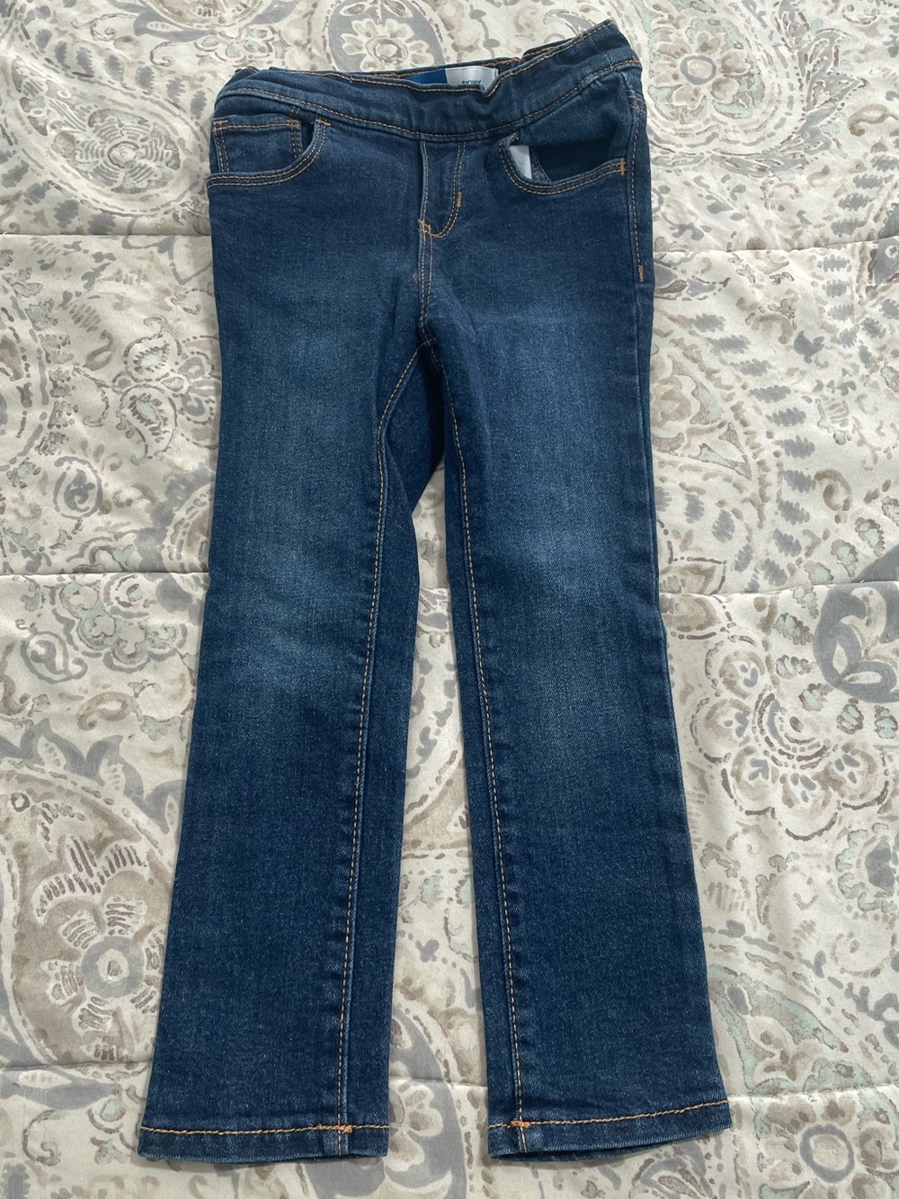 Old Navy Dark Wash Skinny Jeans - Girl